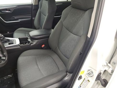 Certified 2022 Toyota RAV4 XLE image 16