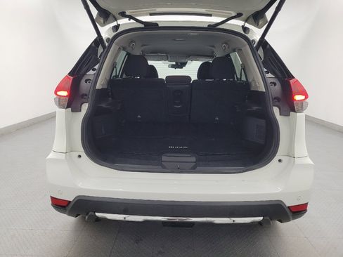 Used 2020 Nissan Rogue SV w/ Premium Package FWD image 29