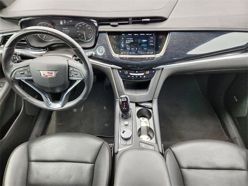 Used 2024 Cadillac XT6 Premium Luxury image 28