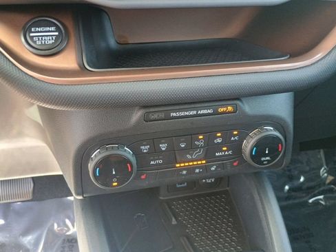 Used 2022 Ford Bronco Sport Outer Banks w/ Tech Package AWD/4WD image 32