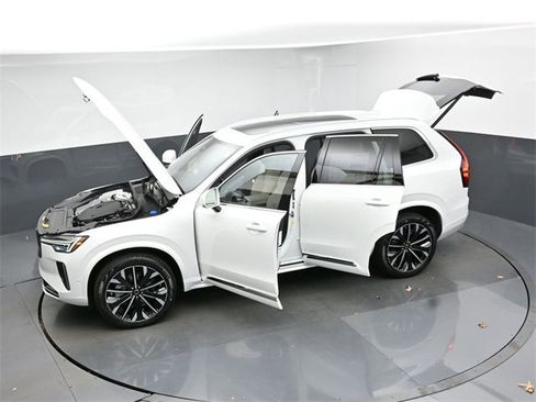 New 2026 Volvo XC90 B6 Plus w/ Protection Package Premier image 53