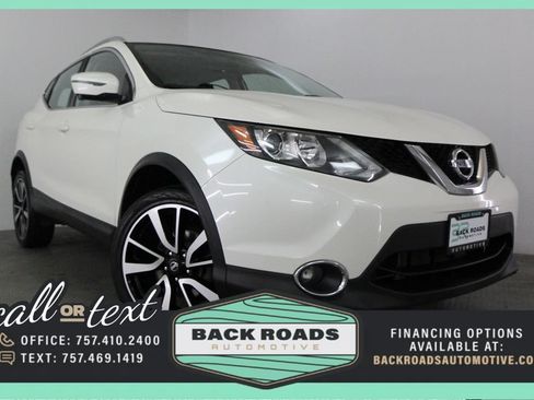 Used 2017 Nissan Rogue Sport SL AWD/4WD image 1