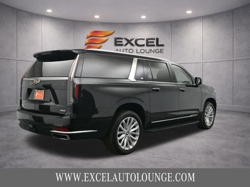 Used 2023 Cadillac Escalade ESV Luxury AWD/4WD image 9