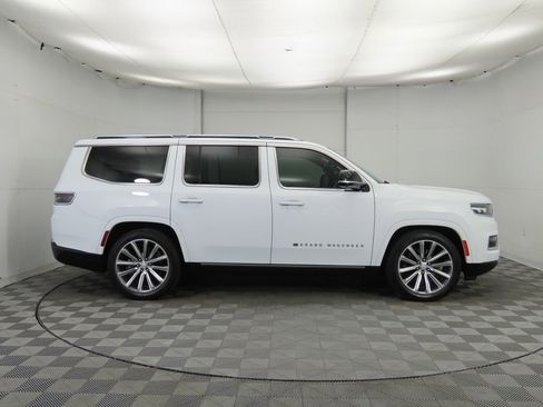 Used 2023 Jeep Grand Wagoneer Series II image 4