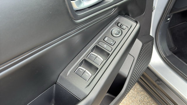 Used 2023 Honda Accord EX image 9