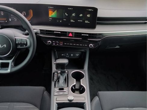 New 2026 Kia K5 LXS FWD image 17