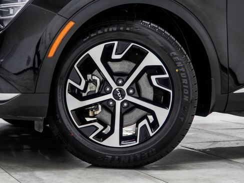 Used 2025 Kia Sportage EX w/ Premium Package FWD image 6