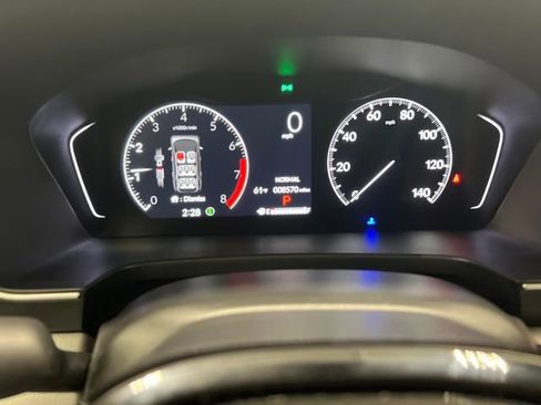 Used 2025 Honda Pilot EX-L image 13