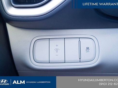 New 2026 Hyundai Venue SEL FWD image 32