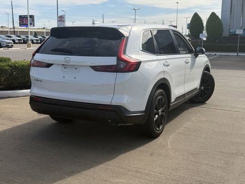 Used 2025 Honda CR-V EX image 6