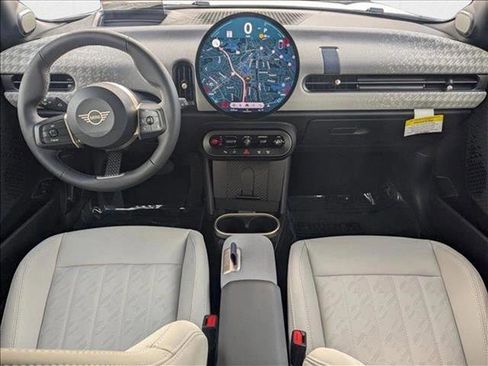 Used 2025 MINI Cooper 2-Door Hardtop image 15