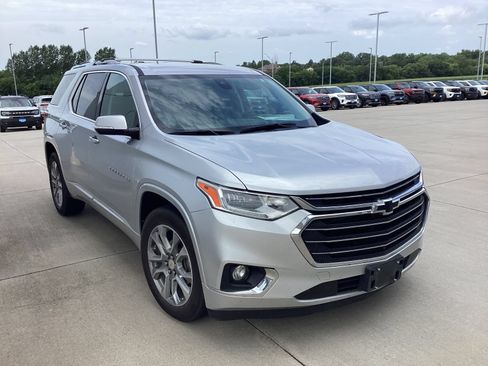Used 2018 Chevrolet Traverse Premier AWD/4WD image 4