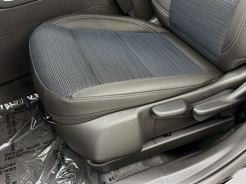 New 2025 Buick Envista Preferred w/ Convenience II Package image 18