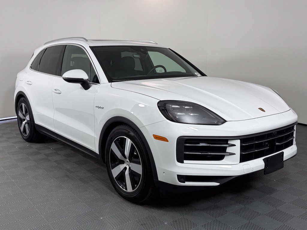Certified 2026 Porsche Cayenne E-Hybrid AWD/4WD image 9