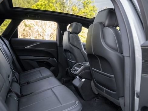 Used 2024 Cadillac Lyriq Luxury RWD image 46