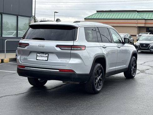 Used 2023 Jeep Grand Cherokee L Limited image 3