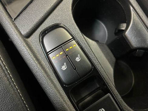 Used 2021 Kia Niro EX image 35