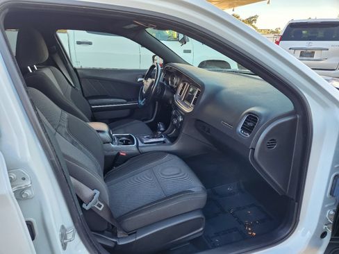 Used 2022 Dodge Charger SXT RWD image 15