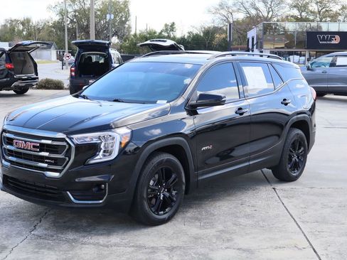 Certified 2022 GMC Terrain AT4 w/ Infotainment Package II image 4