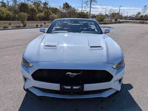 Used 2022 Ford Mustang Premium image 3