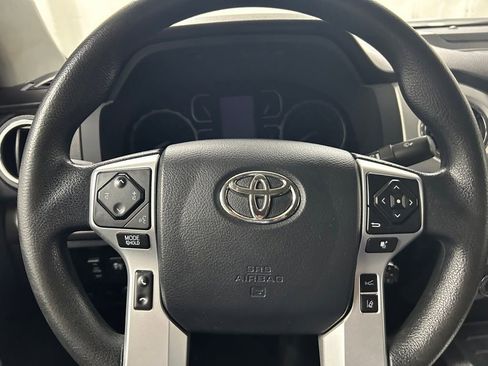 Used 2019 Toyota Tundra SR5 w/ Convenience Package AWD/4WD image 18