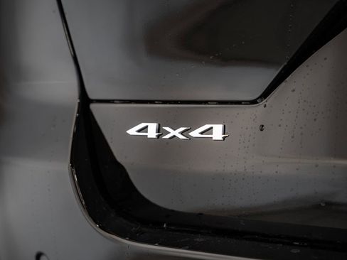 New 2025 Jeep Grand Cherokee Overland image 8