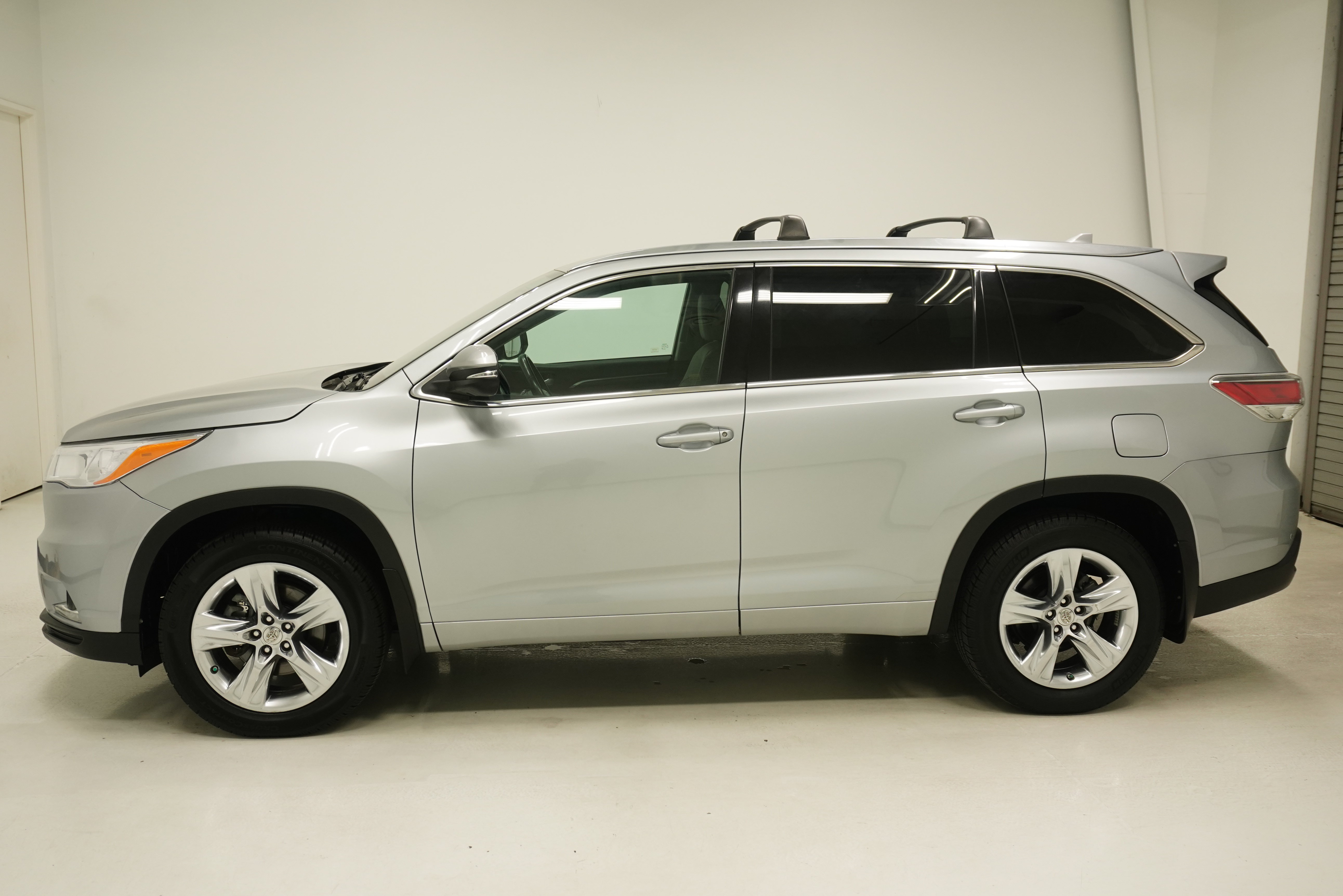 Used 2015 Toyota Highlander Limited FWD image 7