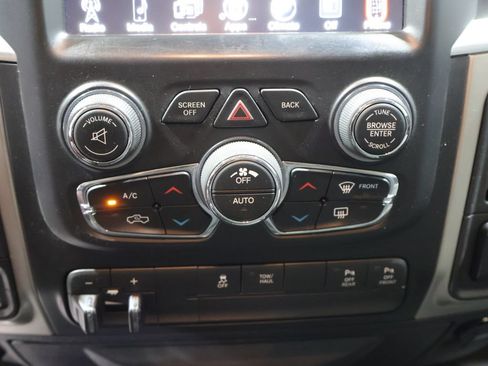Used 2017 RAM 1500 Big Horn AWD/4WD image 30