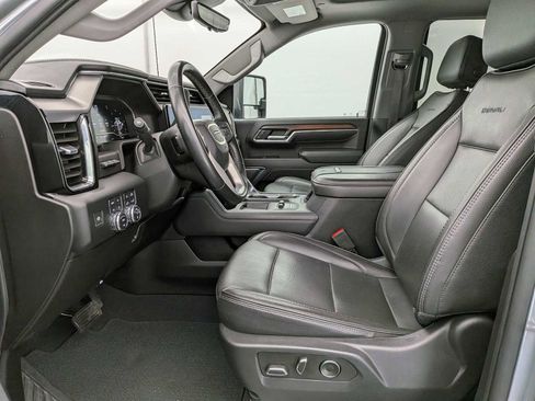 Used 2024 GMC Sierra 3500 Denali w/ Denali Reserve Package AWD/4WD image 17