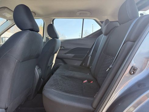 Used 2021 Nissan Kicks SV image 25