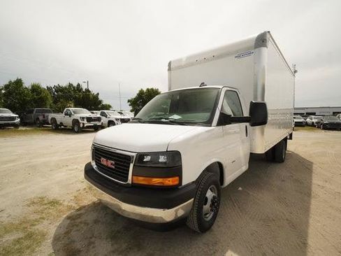 New 2026 GMC Savana 3500 Extended w/ Power Convenience Package RWD image 7