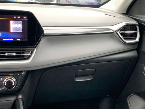 Used 2025 Chevrolet TrailBlazer LT w/ Driver Confidence Package image 33