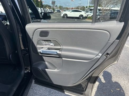 Certified 2024 Mercedes-Benz EQB 300 4MATIC image 27