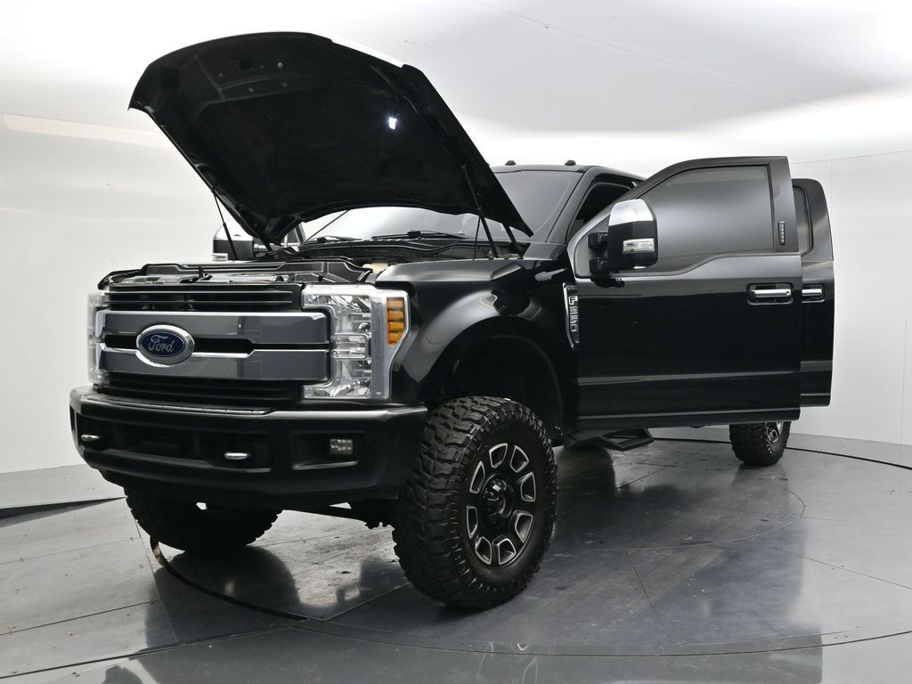 Used 2017 Ford F250 Lariat w/ Chrome Package AWD/4WD image 55