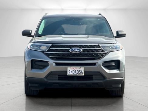 Used 2023 Ford Explorer XLT image 8