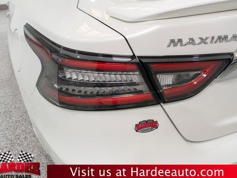 Used 2021 Nissan Maxima Platinum w/ Sport Mat Group FWD image 9