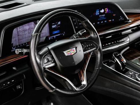 Used 2021 Cadillac Escalade ESV Premium Luxury image 12