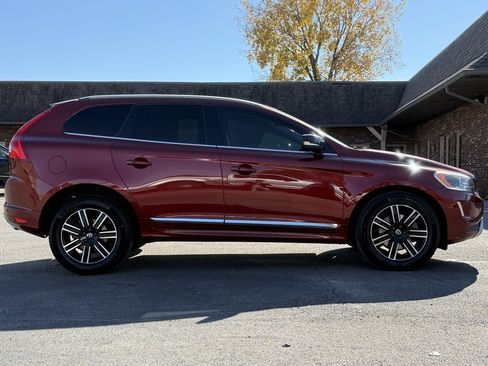 Used 2017 Volvo XC60 T5 Dynamic w/ Preferred Option Package image 7