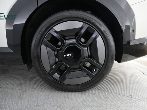 Used 2024 Kia EV9 GT-Line AWD/4WD image 9