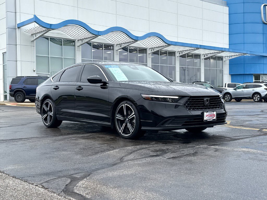 Used 2024 Honda Accord Sport image 3