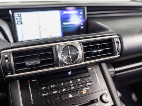 Used 2017 Lexus IS 300 AWD image 28