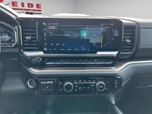 Used 2022 Chevrolet Silverado 1500 RST w/ Redline Edition image 18