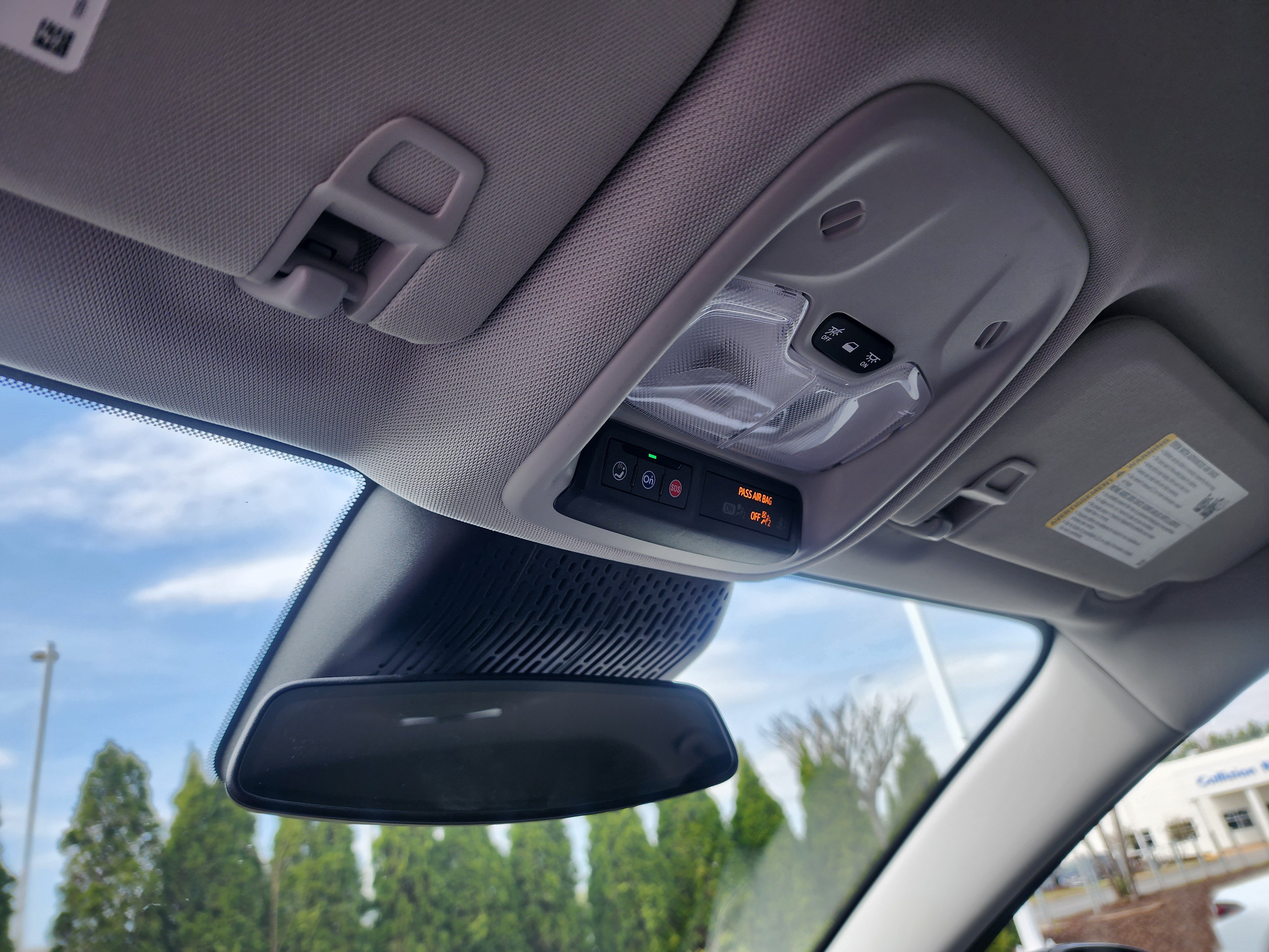 New 2027 Chevrolet Bolt LT w/ Comfort Package FWD image 35