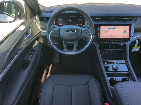 New 2026 Jeep Grand Cherokee Limited image 19