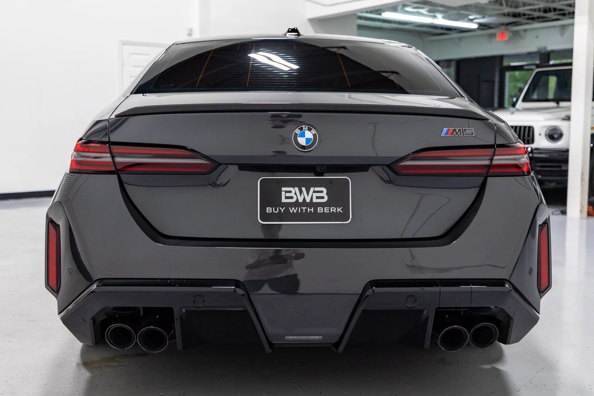 Used 2025 BMW M5 w/ Carbon Package AWD/4WD image 16