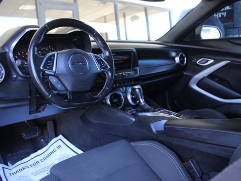 Used 2020 Chevrolet Camaro LT RWD image 15