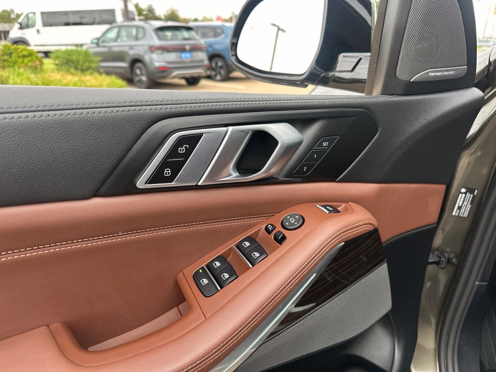 Used 2023 BMW X5 sDrive40i w/ Climate Comfort Package RWD image 18