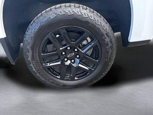 Used 2025 Chevrolet Silverado 1500 Custom w/ Turbomax Blackout Package AWD/4WD image 31