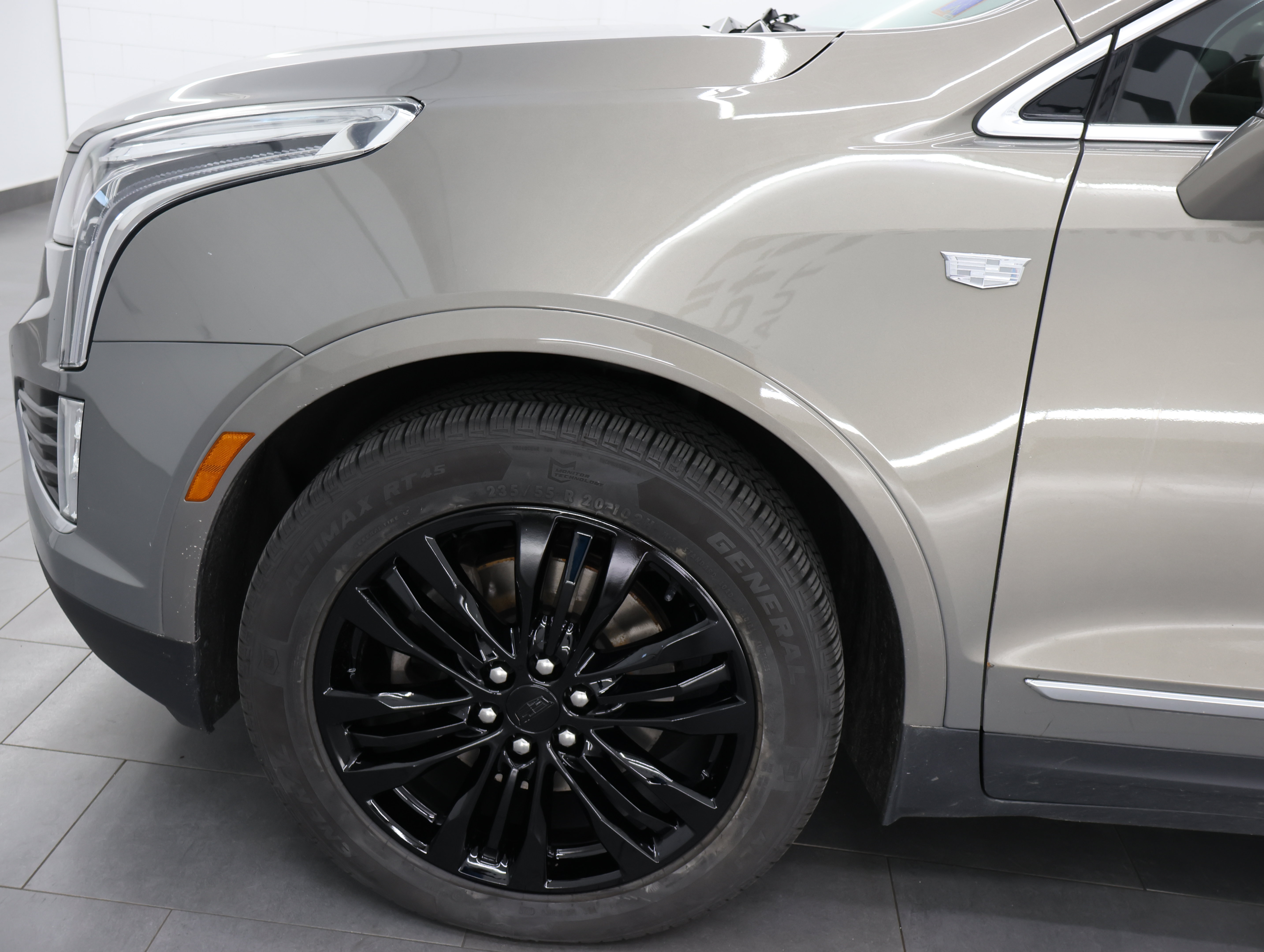 Used 2017 Cadillac XT5 Premium Luxury AWD/4WD image 34