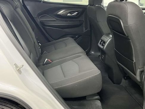 Used 2024 GMC Terrain SLE image 21